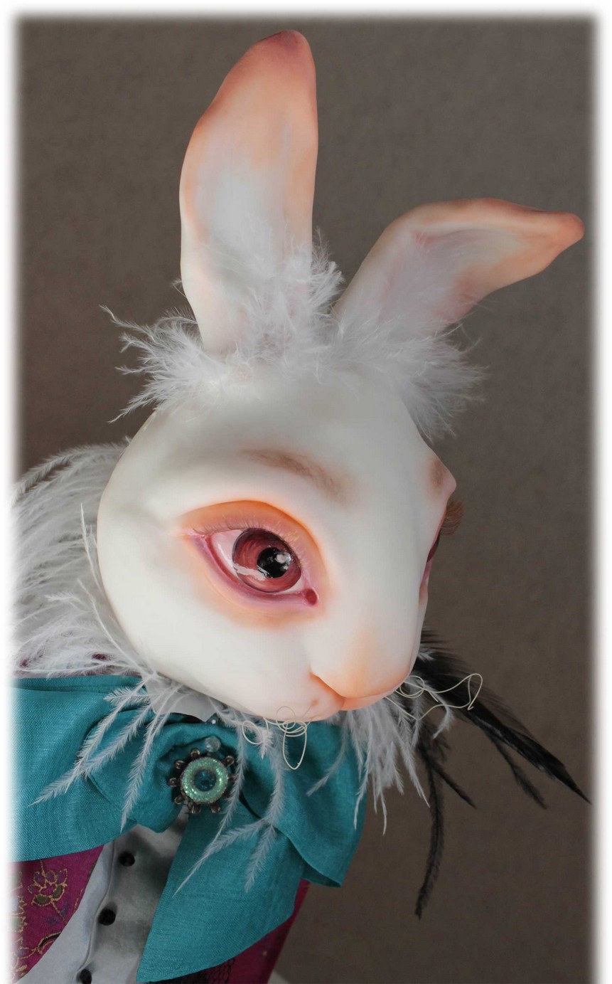 Умный но наивный кролик, его съедят как пасхальный калач, а Оля боро представит альтернативу в виде  красивой куклы... Пасхальный кролик 2017 года —  приносящий доход и удачу